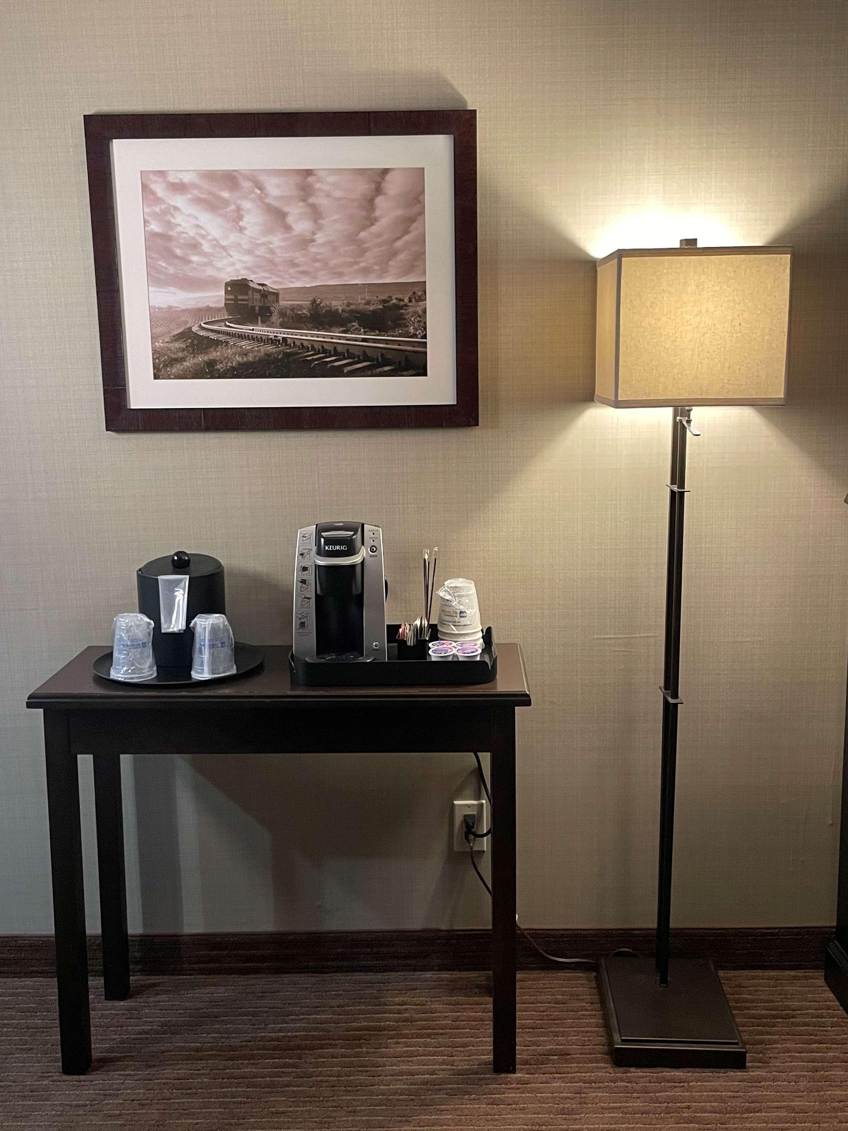 Best Western Plus Okotoks Inn & Suites Экстерьер фото